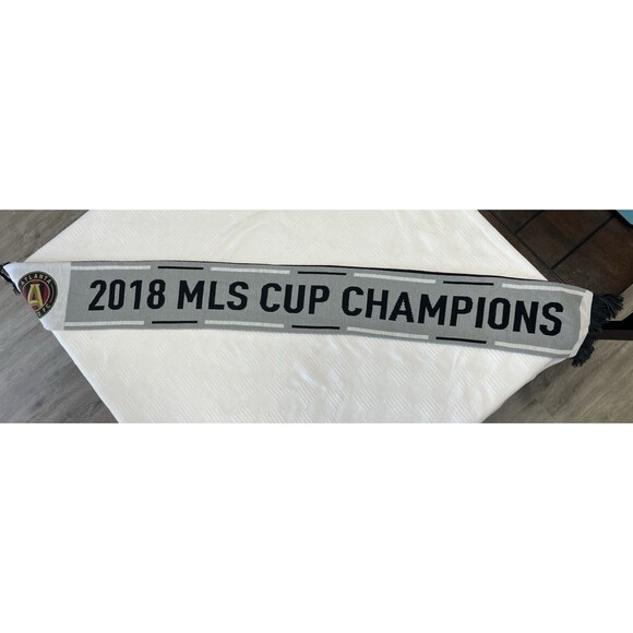 Adidas Official Atlanta United FC 2018 MLS Cup Champions Gray Black Scarf NWT - Picture 6 of 8